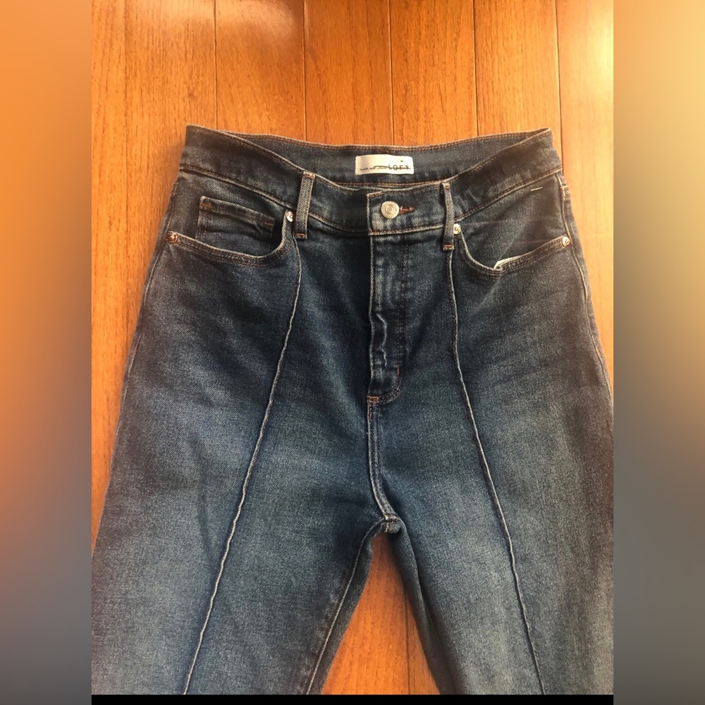 NWOT Ann Taylor LOFT High Rise Pintucked Blue Medium Wash Jeans Size 4 or 27 - Picture 3 of 9